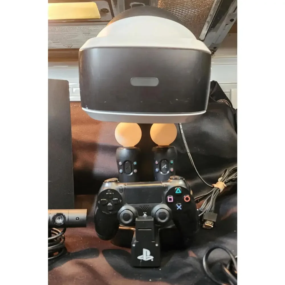 m0d Sony Playstation 4 Pro (1TB) + PSVR Bundle + Cables + Controller
